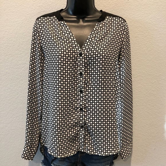 SOLD! Forever 21 LongSleeve Black/White  Blouse - Picture 1 of 3